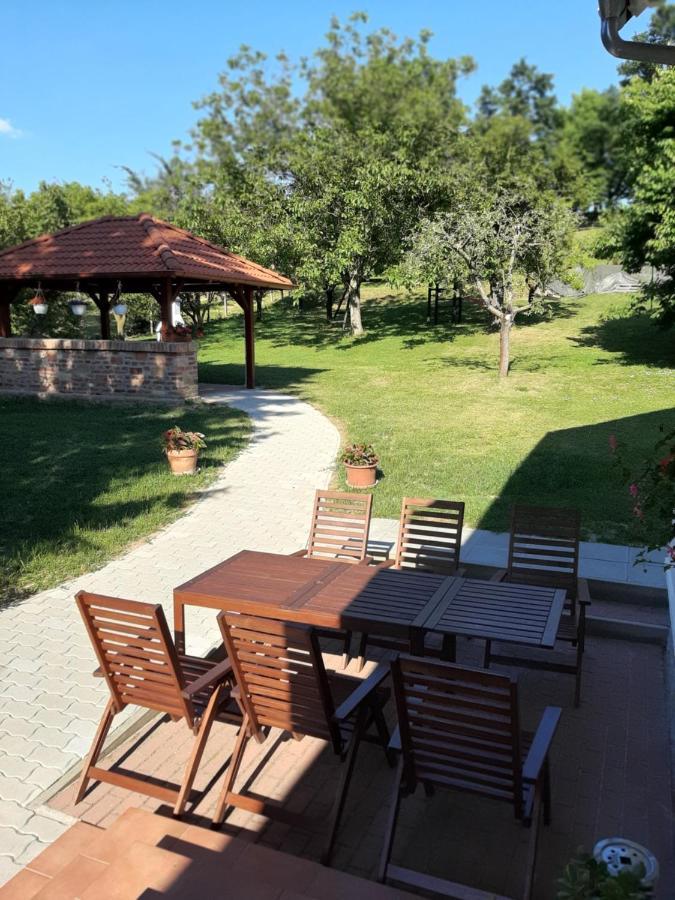 Kondics Apartmanhaz Sárvár Εξωτερικό φωτογραφία