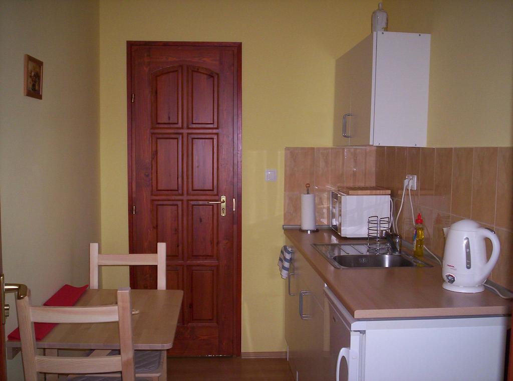 Kondics Apartmanhaz Sárvár Εξωτερικό φωτογραφία