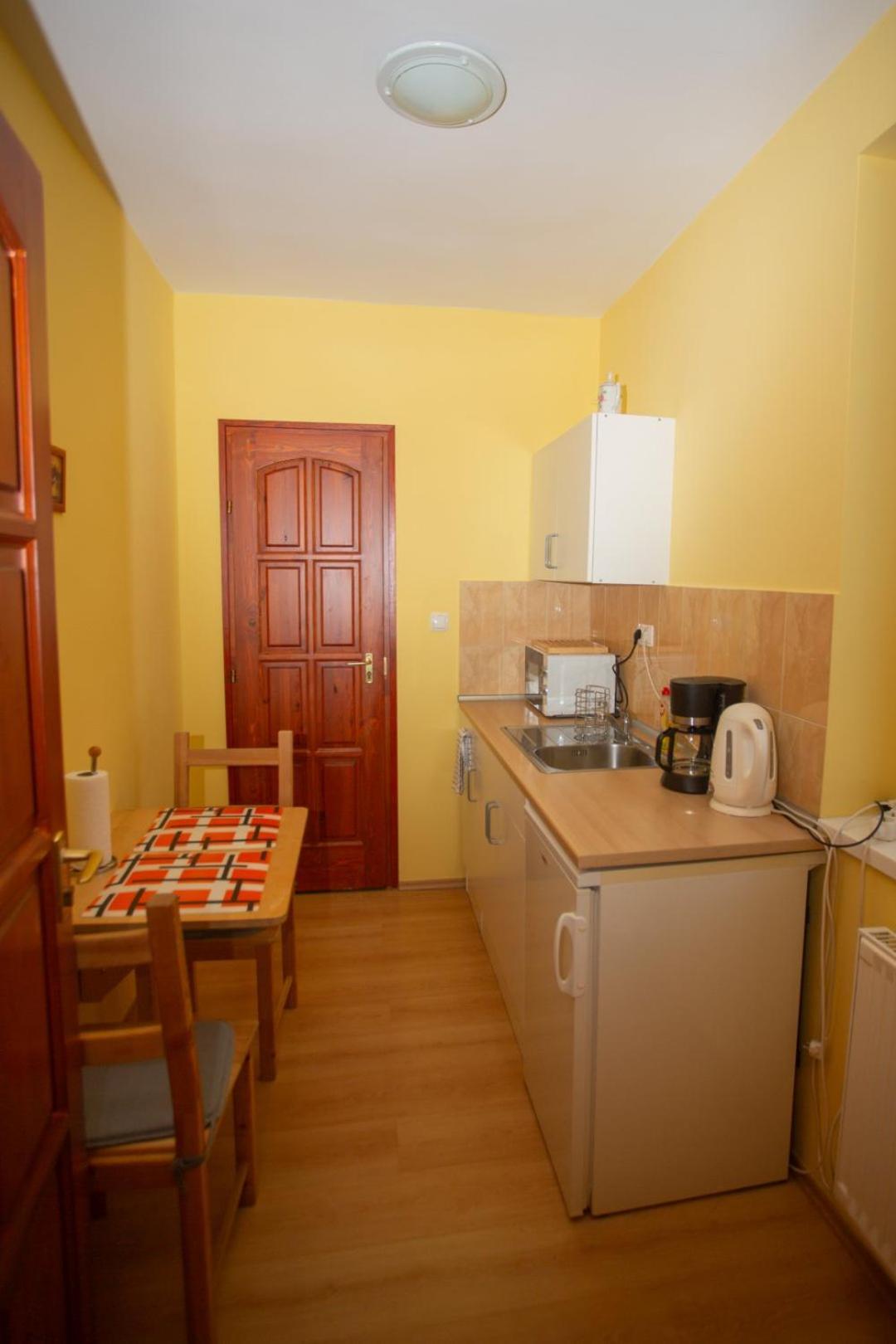 Kondics Apartmanhaz Sárvár Εξωτερικό φωτογραφία