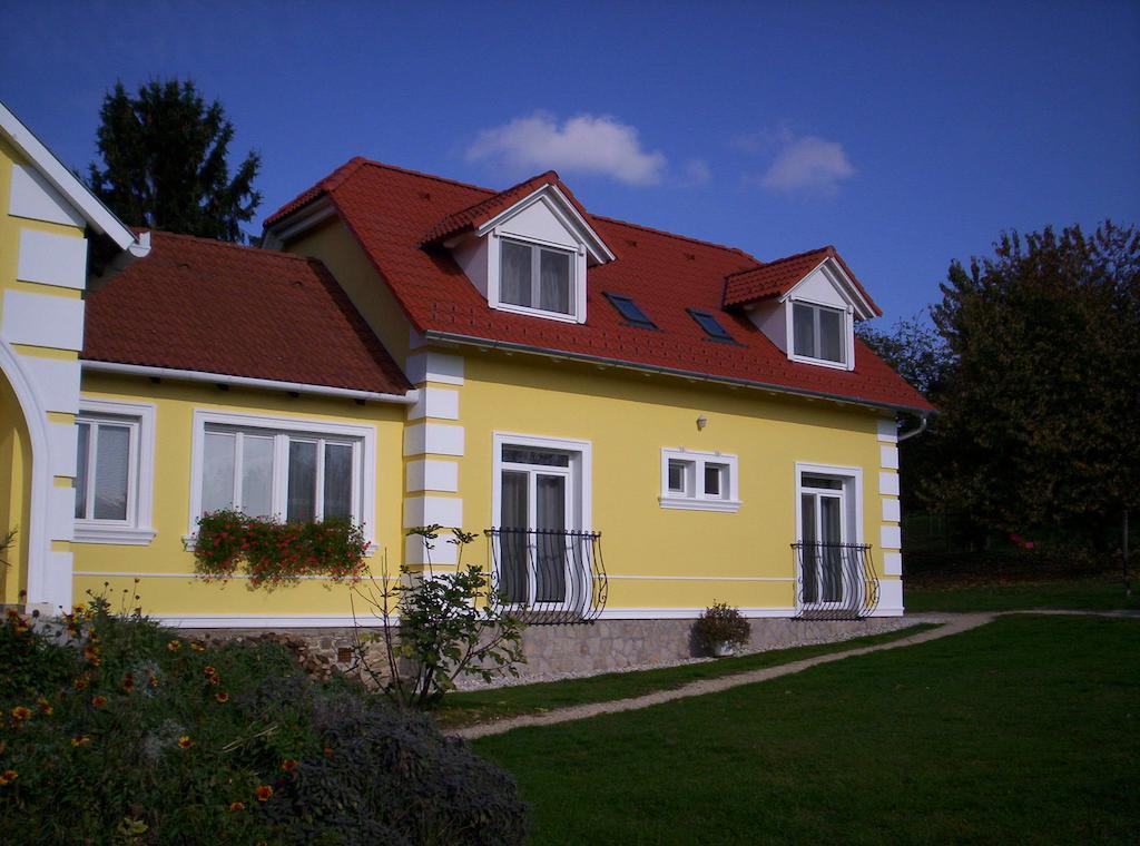 Kondics Apartmanhaz Sárvár Εξωτερικό φωτογραφία
