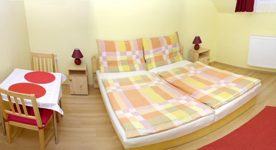 Kondics Apartmanhaz Sárvár Δωμάτιο φωτογραφία