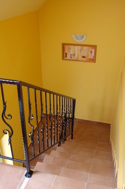 Kondics Apartmanhaz Sárvár Εξωτερικό φωτογραφία